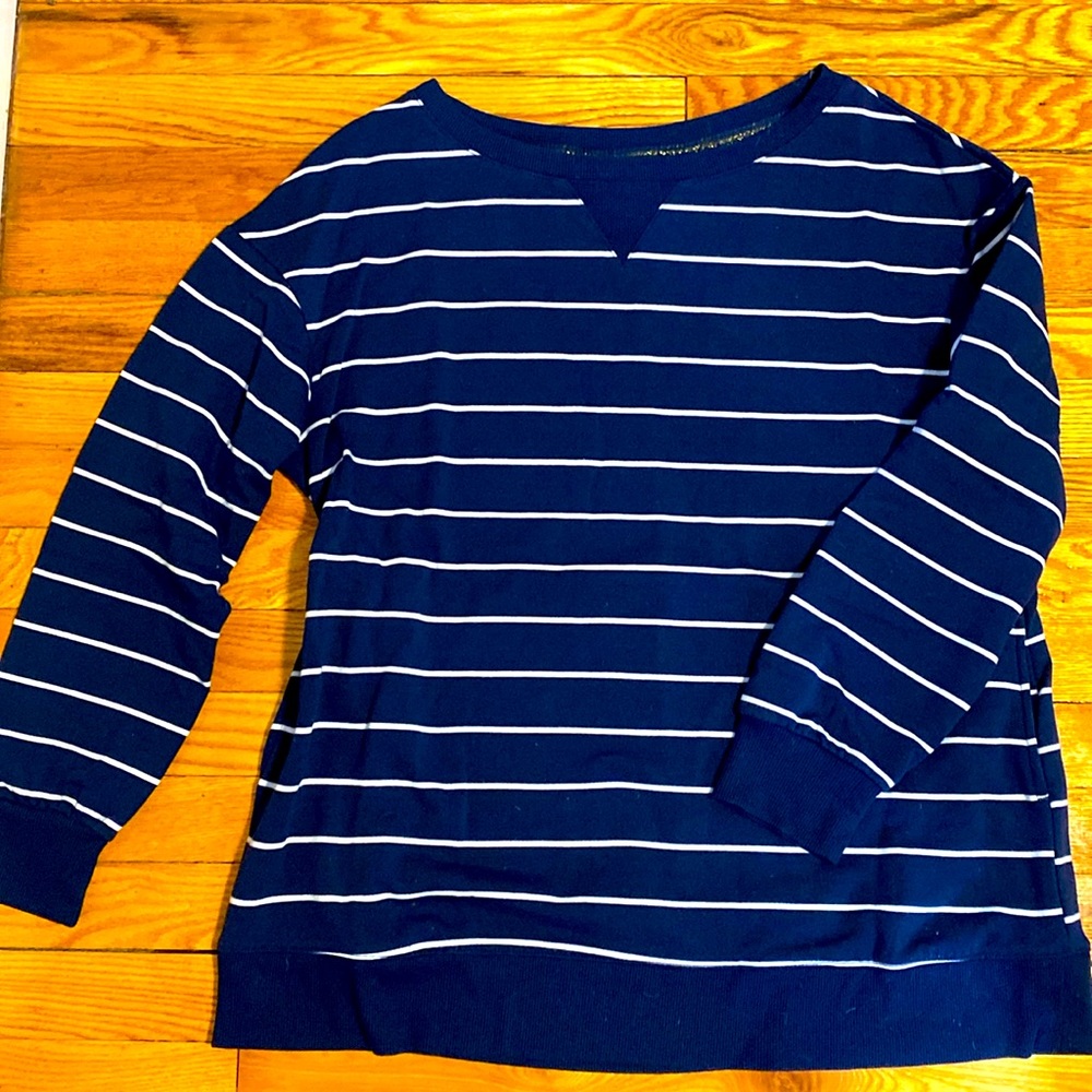 Stars Above Women’s Sweatshirt. Size Large.